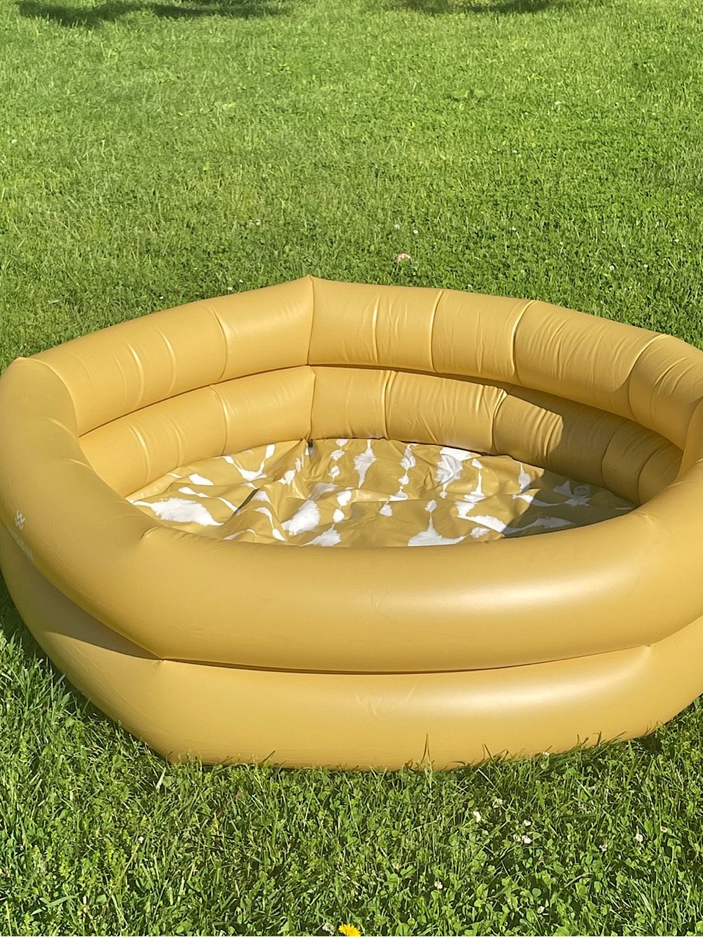 NEW IN BOX! WREN Adult Inflatable Round Pool